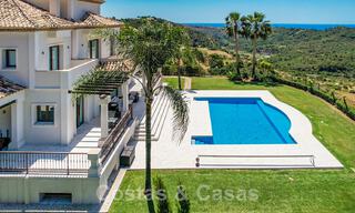 Luxury villa in a classical Mediterranean style for sale with sea views in Benahavis - Marbella 41976 