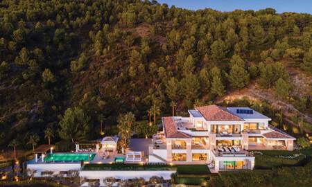 New on the market! Contemporary, modern luxury villa for sale in resort style with panoramic sea views in Cascada de Camojan in Marbella 42122