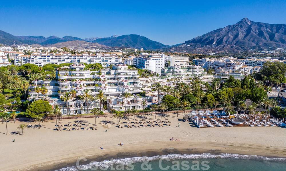 Renovated apartment for sale, with sea views, beachfront next to the Marina of Puerto Banus, Marbella 42080