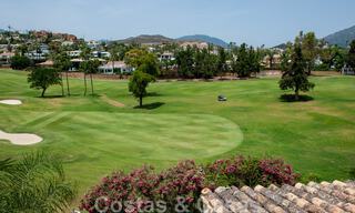 Luxury penthouse for sale in a beautiful frontline golf resort in Nueva Andalucia, Marbella 42183 