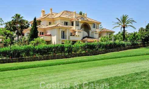 Luxury penthouse for sale in a beautiful frontline golf resort in Nueva Andalucia, Marbella 42278