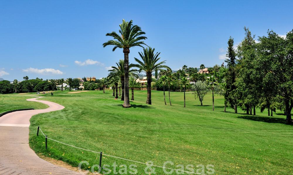 Luxury penthouse for sale in a beautiful frontline golf resort in Nueva Andalucia, Marbella 42279