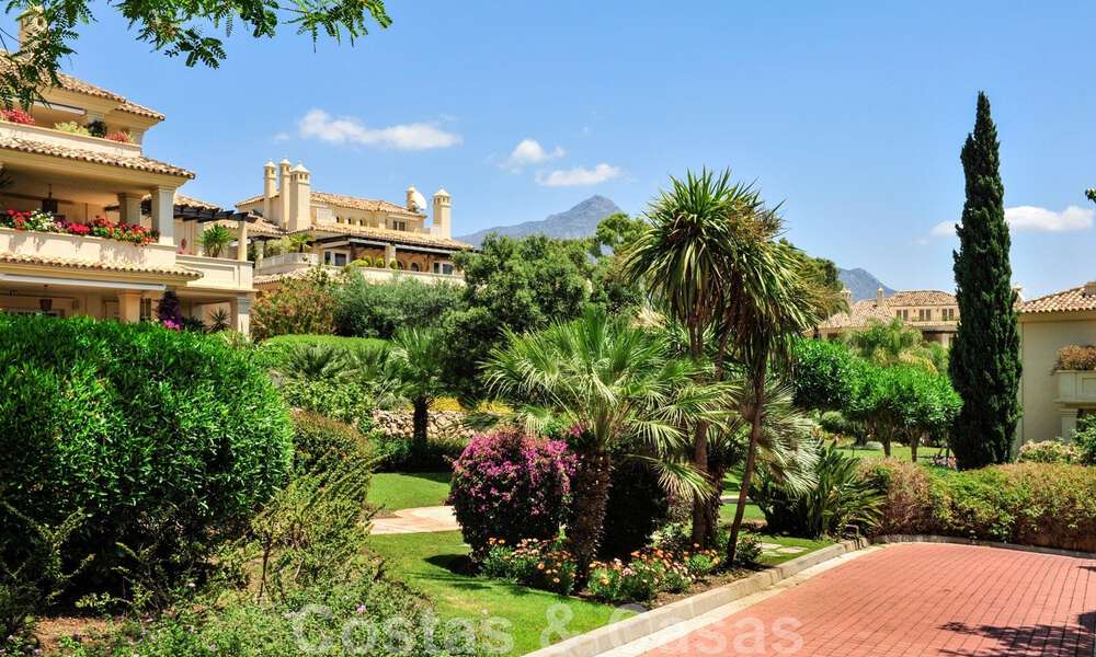 Luxury penthouse for sale in a beautiful frontline golf resort in Nueva Andalucia, Marbella 42283