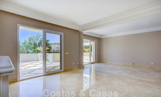 Luxury penthouse for sale in a beautiful frontline golf resort in Nueva Andalucia, Marbella 51664 