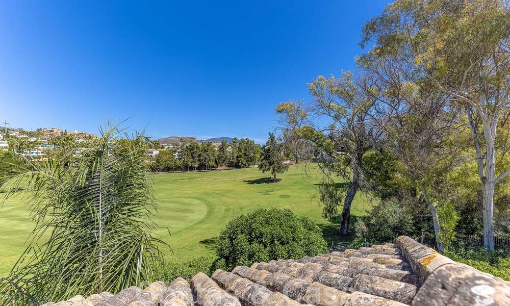 Luxury penthouse for sale in a beautiful frontline golf resort in Nueva Andalucia, Marbella 51685