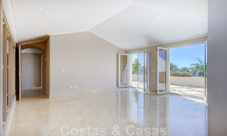 Luxury penthouse for sale in a beautiful frontline golf resort in Nueva Andalucia, Marbella 51695 
