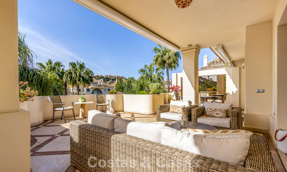 Luxury penthouse for sale in a beautiful frontline golf resort in Nueva Andalucia, Marbella 796991
