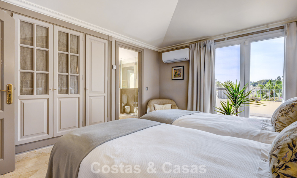 Luxury penthouse for sale in a beautiful frontline golf resort in Nueva Andalucia, Marbella 797012