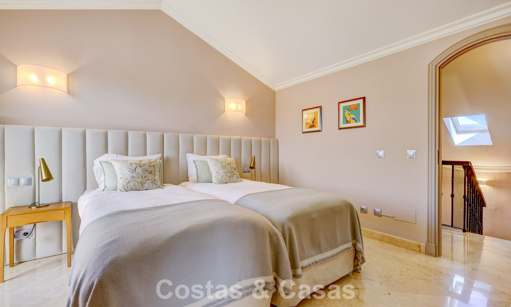 Luxury penthouse for sale in a beautiful frontline golf resort in Nueva Andalucia, Marbella 797015