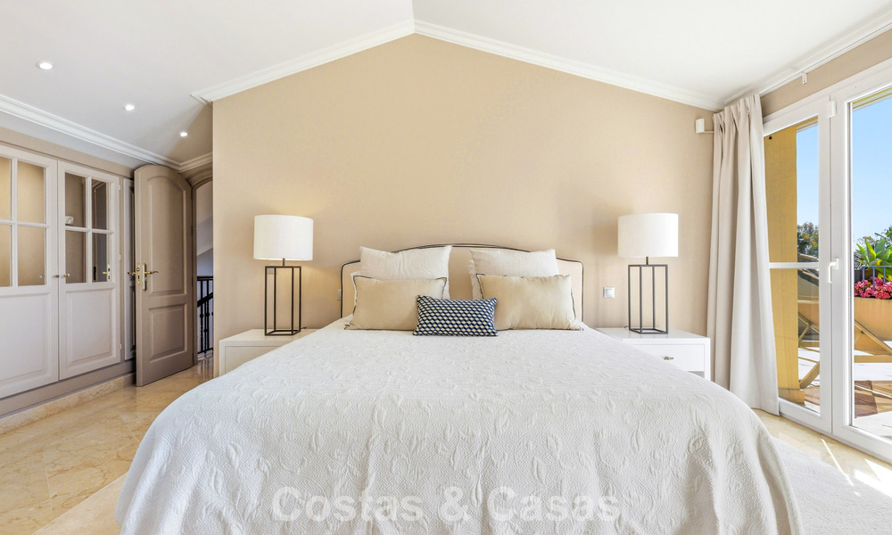 Luxury penthouse for sale in a beautiful frontline golf resort in Nueva Andalucia, Marbella 797022