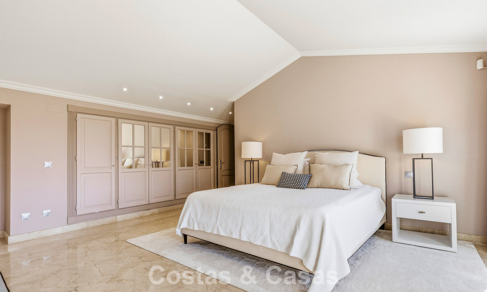 Luxury penthouse for sale in a beautiful frontline golf resort in Nueva Andalucia, Marbella 797023