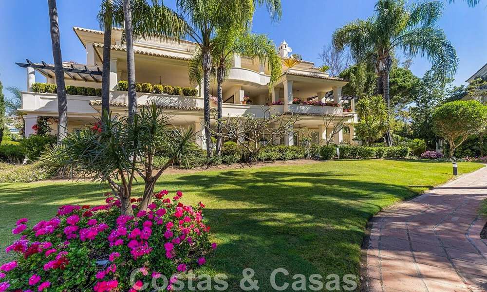 Luxury penthouse for sale in a beautiful frontline golf resort in Nueva Andalucia, Marbella 797028