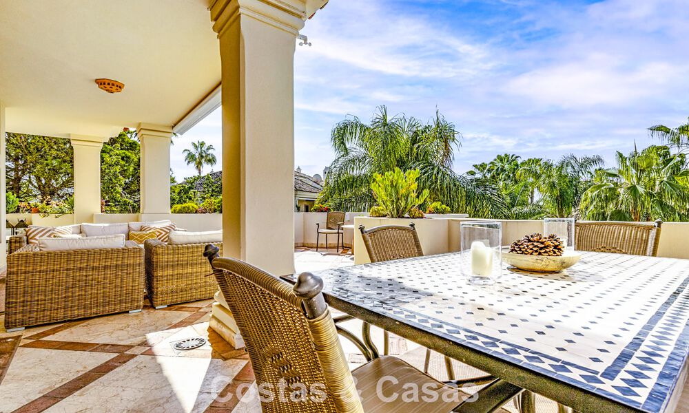 Luxury penthouse for sale in a beautiful frontline golf resort in Nueva Andalucia, Marbella 797042