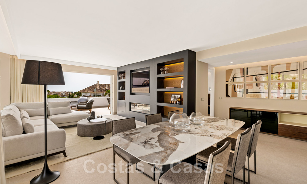 Renovated modern apartment for sale on the Golden Mile of Marbella. Ready to move in + furnished. 42310