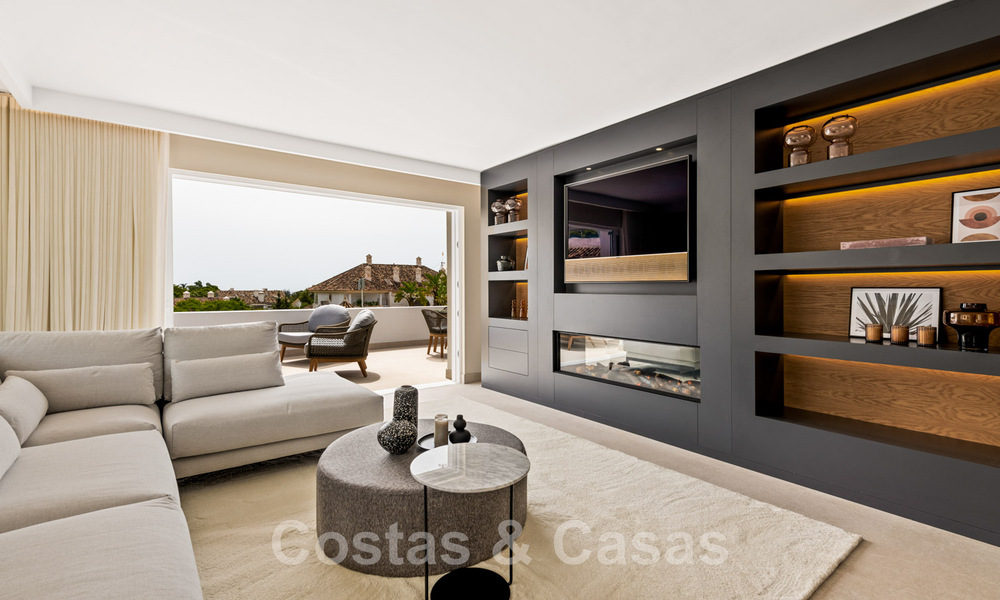 Renovated modern apartment for sale on the Golden Mile of Marbella. Ready to move in + furnished. 42316