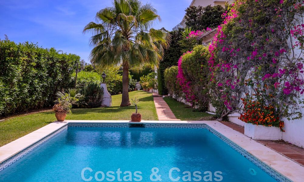 Recently renovated Mediterranean style villa for sale with sea views, in an elevated and gated community in Marbella - Benahavis 45527