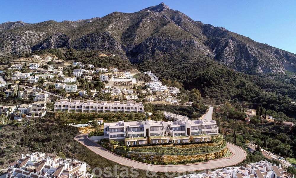 New luxury apartments for sale, with unobstructed views of the lake, the mountains and the coast towards Gibraltar, situated in the quiet Istán area, Costa del Sol 42604