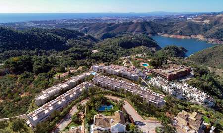 New development of modern townhouses for sale with panoramic views in Istán, near Marbella on the Costa del Sol 42657