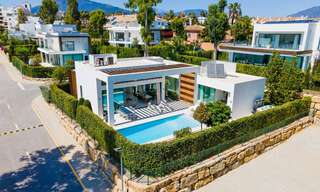 Modern villa for sale in a gated community between Marbella and Estepona 42427 