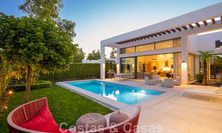 Modern villa for sale in a gated community between Marbella and Estepona 42437 
