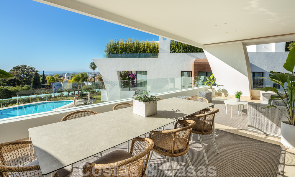 Spectacular, modern penthouse for sale with breath-taking sea views in the highly sought after Sierra Blanca, on the Golden Mile of Marbella 51508