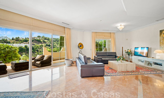 Andalucian villa for sale with sea views in a gated urbanization between Nueva Andalucia's golf valley and La Quinta golf, in Benahavis - Marbella 42732 