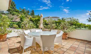 Andalucian villa for sale with sea views in a gated urbanization between Nueva Andalucia's golf valley and La Quinta golf, in Benahavis - Marbella 42777 