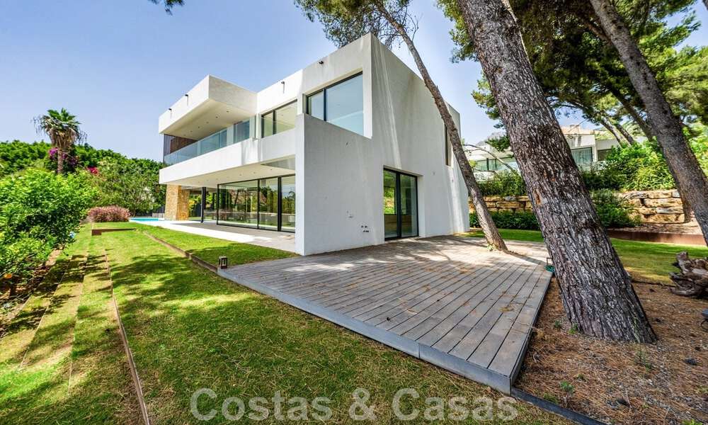 Ready to move in, new designer villa for sale, ecologically designed with wooden and natural stone materials on the Golden Mile of Marbella 42783