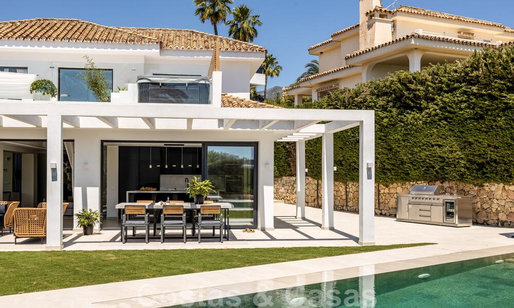 Contemporary Mediterranean luxury villa for sale with views of the golf valley in Nueva Andalucia - Marbella 42802