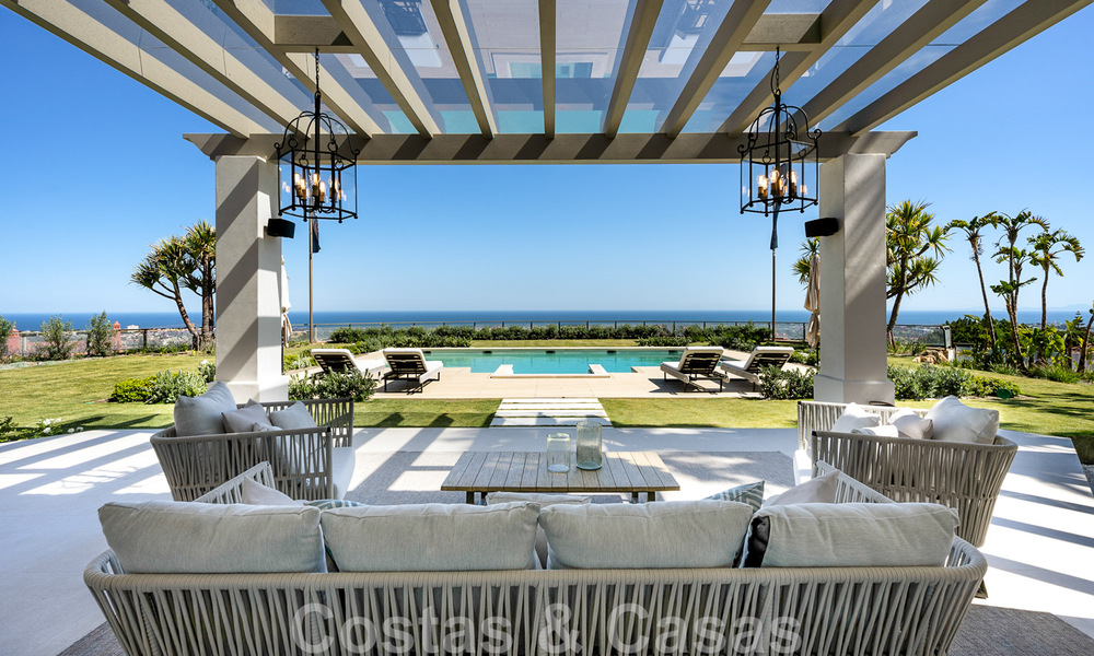 Prestigious luxury villa in Mediterranean style for sale with stunning panoramic sea views in Benahavis - Marbella 43437