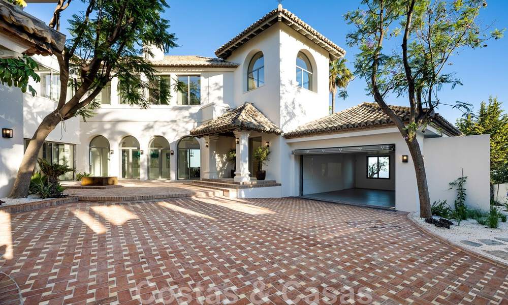 Prestigious luxury villa in Mediterranean style for sale with stunning panoramic sea views in Benahavis - Marbella 43446