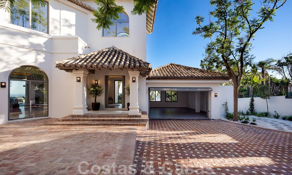 Prestigious luxury villa in Mediterranean style for sale with stunning panoramic sea views in Benahavis - Marbella 43447