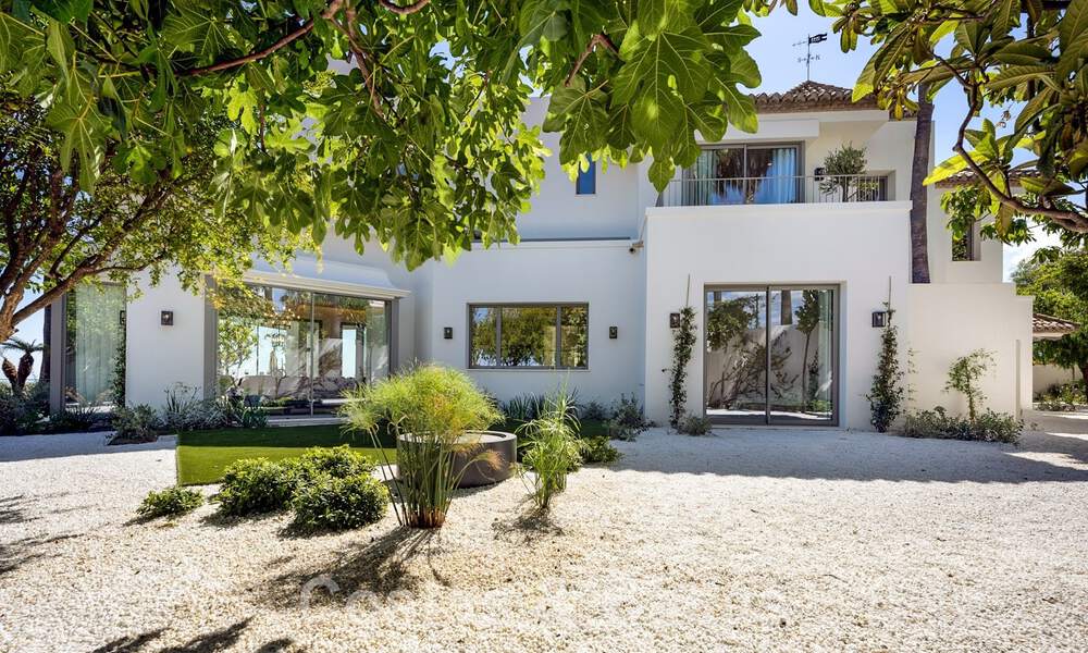Prestigious luxury villa in Mediterranean style for sale with stunning panoramic sea views in Benahavis - Marbella 43452