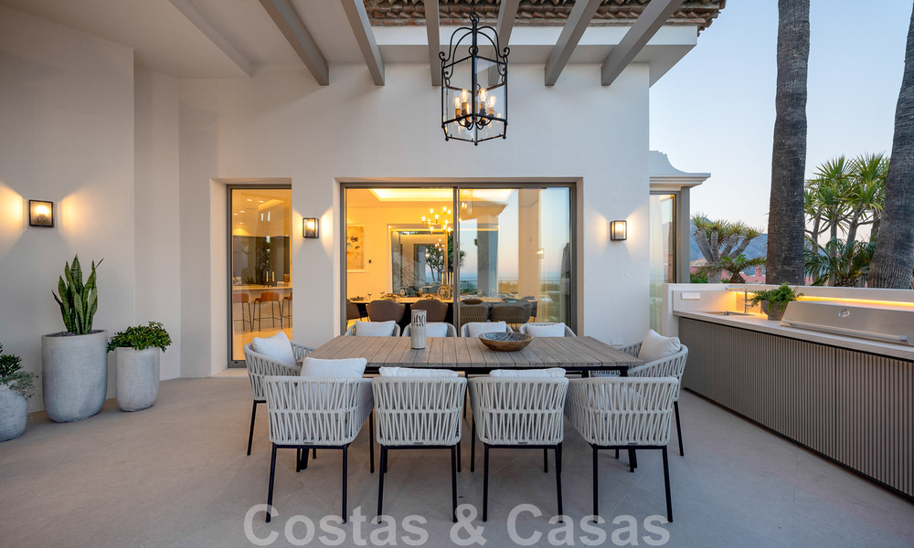 Prestigious luxury villa in Mediterranean style for sale with stunning panoramic sea views in Benahavis - Marbella 43474