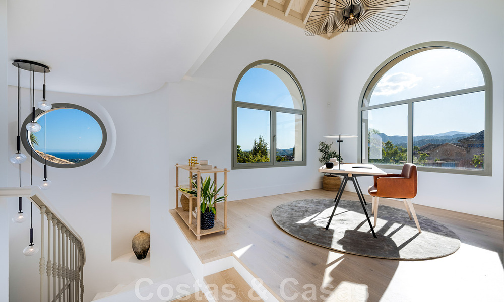 Prestigious luxury villa in Mediterranean style for sale with stunning panoramic sea views in Benahavis - Marbella 43481
