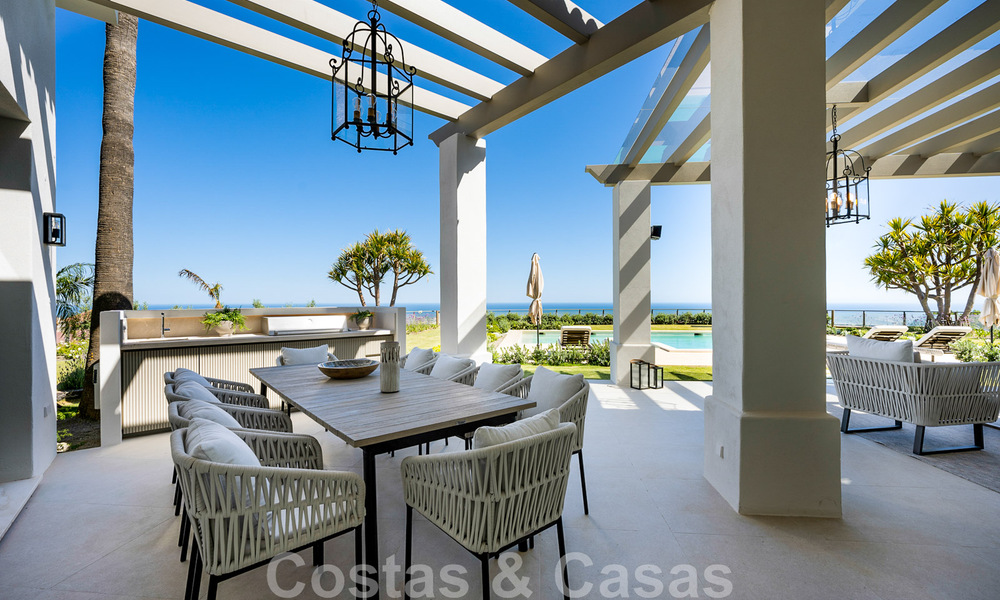 Prestigious luxury villa in Mediterranean style for sale with stunning panoramic sea views in Benahavis - Marbella 43517