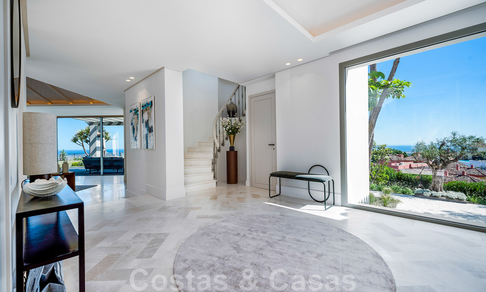 Prestigious luxury villa in Mediterranean style for sale with stunning panoramic sea views in Benahavis - Marbella 43519