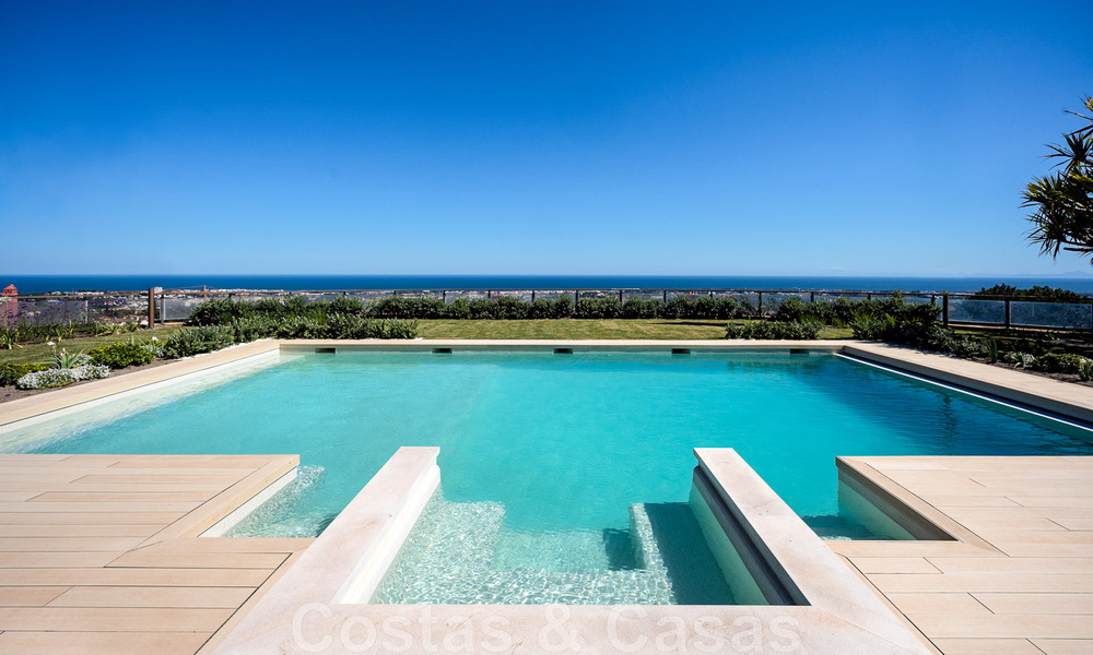 Prestigious luxury villa in Mediterranean style for sale with stunning panoramic sea views in Benahavis - Marbella 43527