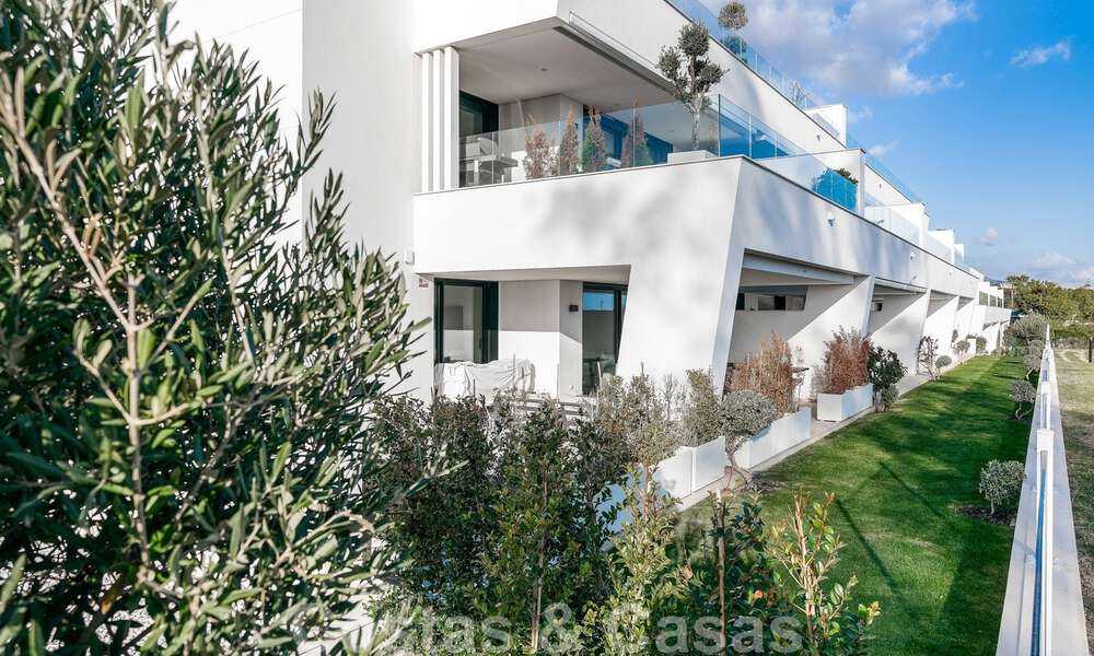 High quality, modern, garden apartment for sale with 3 bedrooms and panoramic sea views in the heart of Nueva Andalucia in Marbella 42844