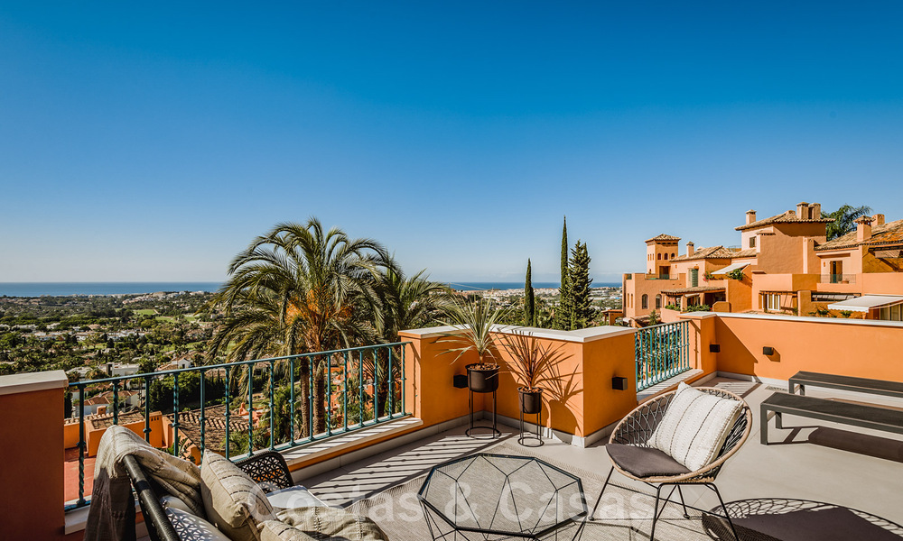Contemporary renovated, spacious, duplex penthouse, with panoramic sea views in a desirable urbanisation in Nueva Andalucia, Marbella 42964