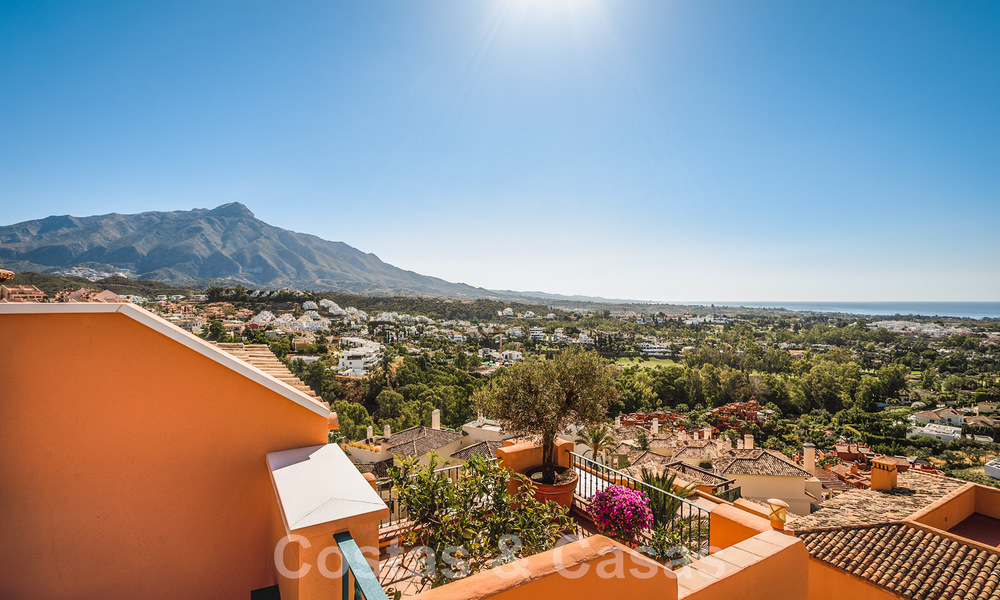 Contemporary renovated, spacious, duplex penthouse, with panoramic sea views in a desirable urbanisation in Nueva Andalucia, Marbella 42967