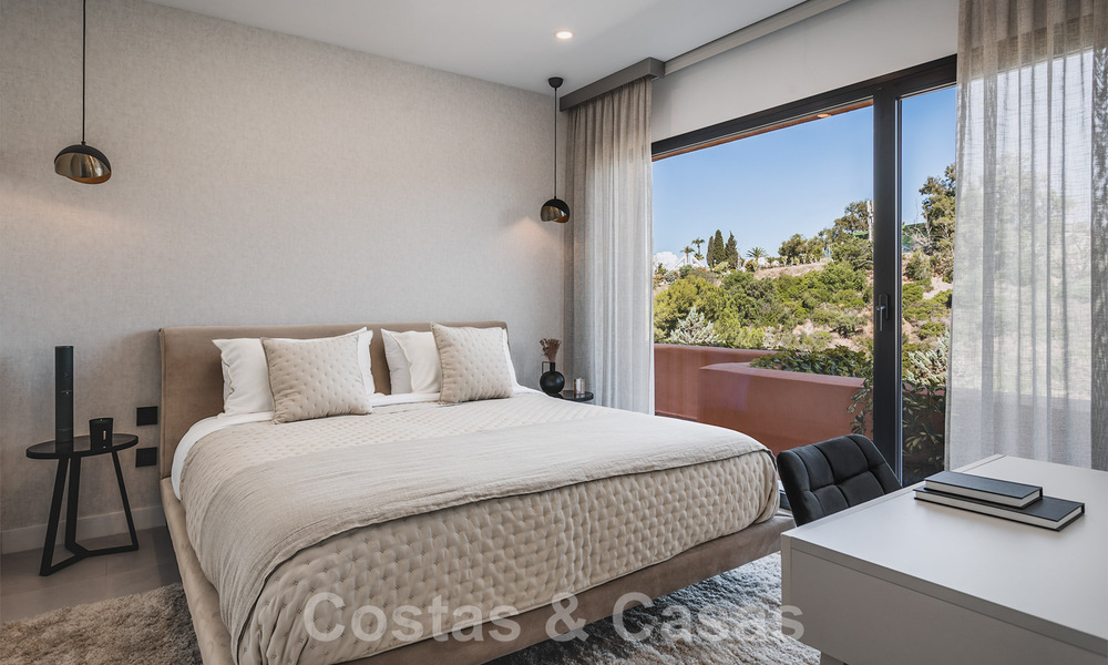 Contemporary renovated, spacious, duplex penthouse, with panoramic sea views in a desirable urbanisation in Nueva Andalucia, Marbella 42975