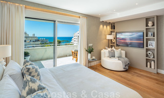 Luxury penthouse for sale, renovated in contemporary style, with sea views in a secure complex in Marbella town 43106 