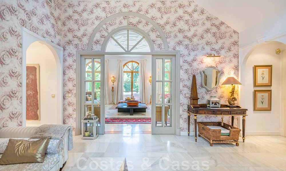 Romantic family villa in classical style for sale, in one of the most exclusive and gated residential areas on the Golden Mile of Marbella 43022
