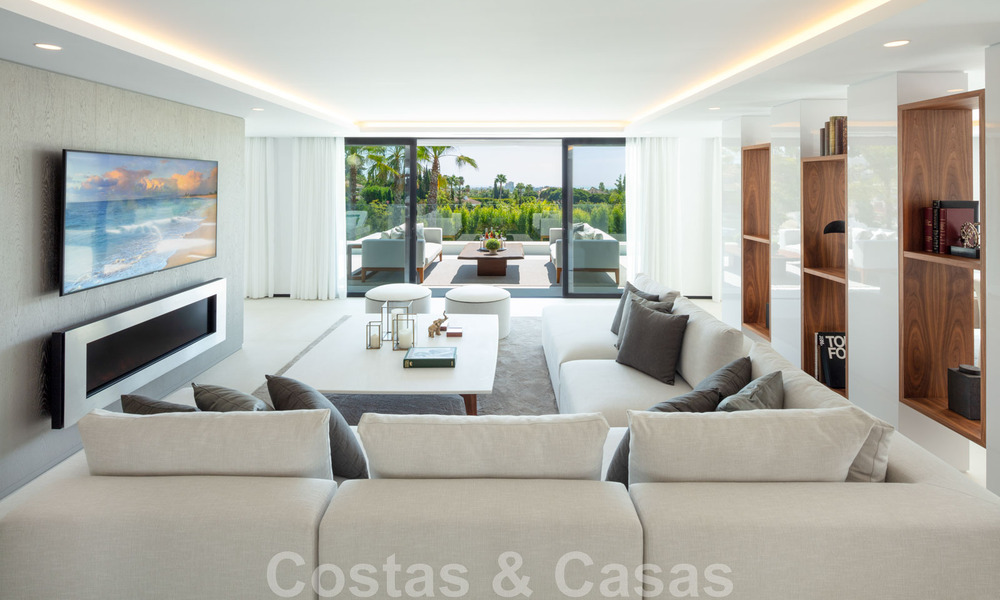 Beautiful, contemporary villa for sale in the heart of Nueva Andalucia's golf valley in Marbella 43047