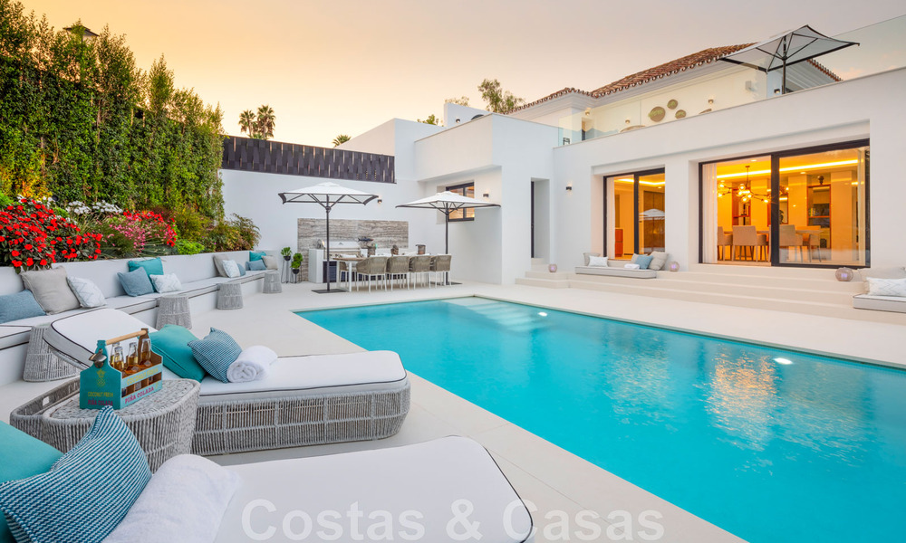 Beautiful, contemporary villa for sale in the heart of Nueva Andalucia's golf valley in Marbella 43055
