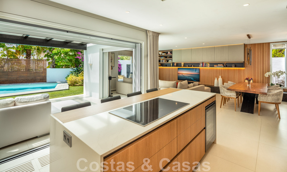 Charming, modern luxury villa for sale in a prestigious beachside community on the Golden Mile of Marbella 43275
