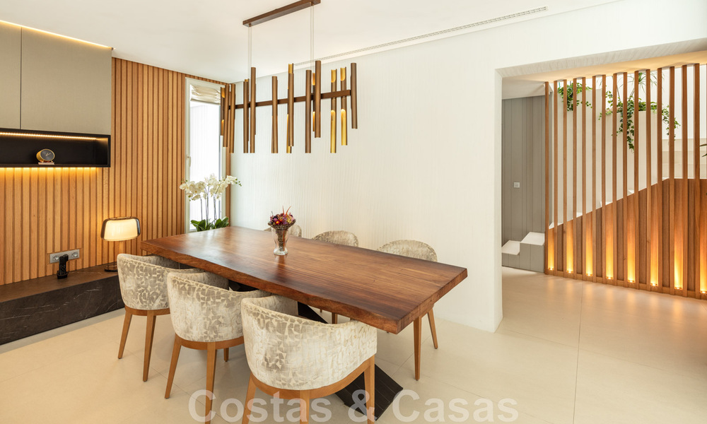 Charming, modern luxury villa for sale in a prestigious beachside community on the Golden Mile of Marbella 43279
