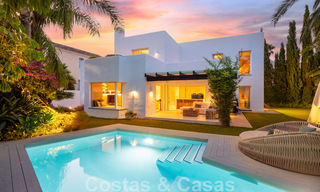 Charming, modern luxury villa for sale in a prestigious beachside community on the Golden Mile of Marbella 43290 