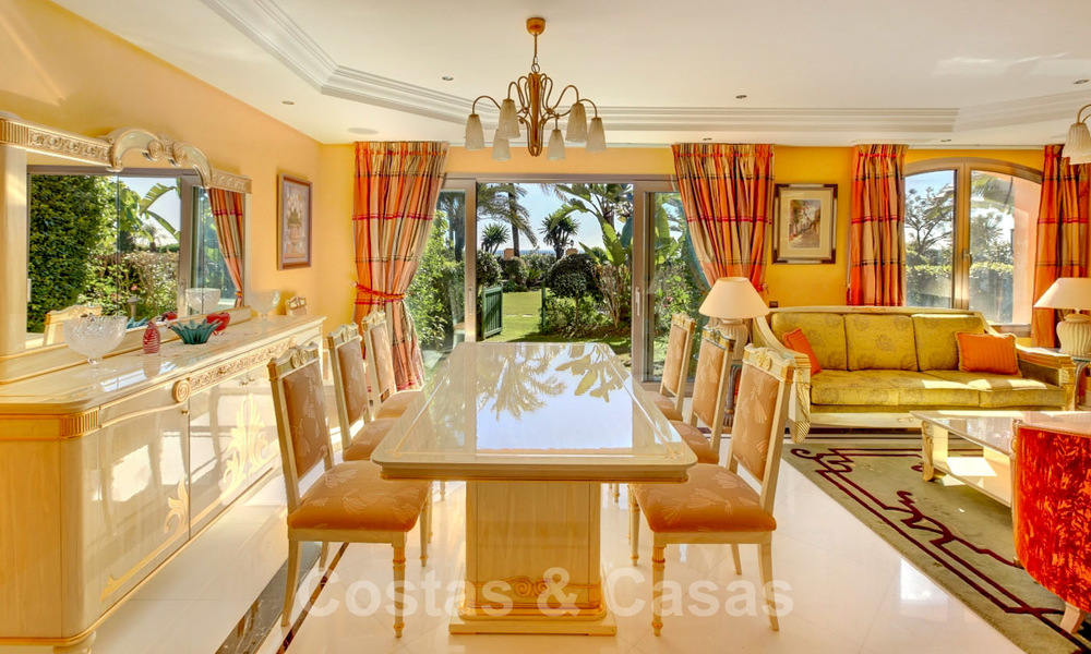 For Sale in Puerto Banus, Marbella: Exclusive beachfront garden apartment 23049